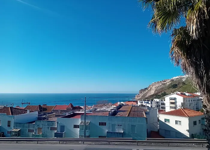 Paz & Amor Flat Nazare - Peace & Love